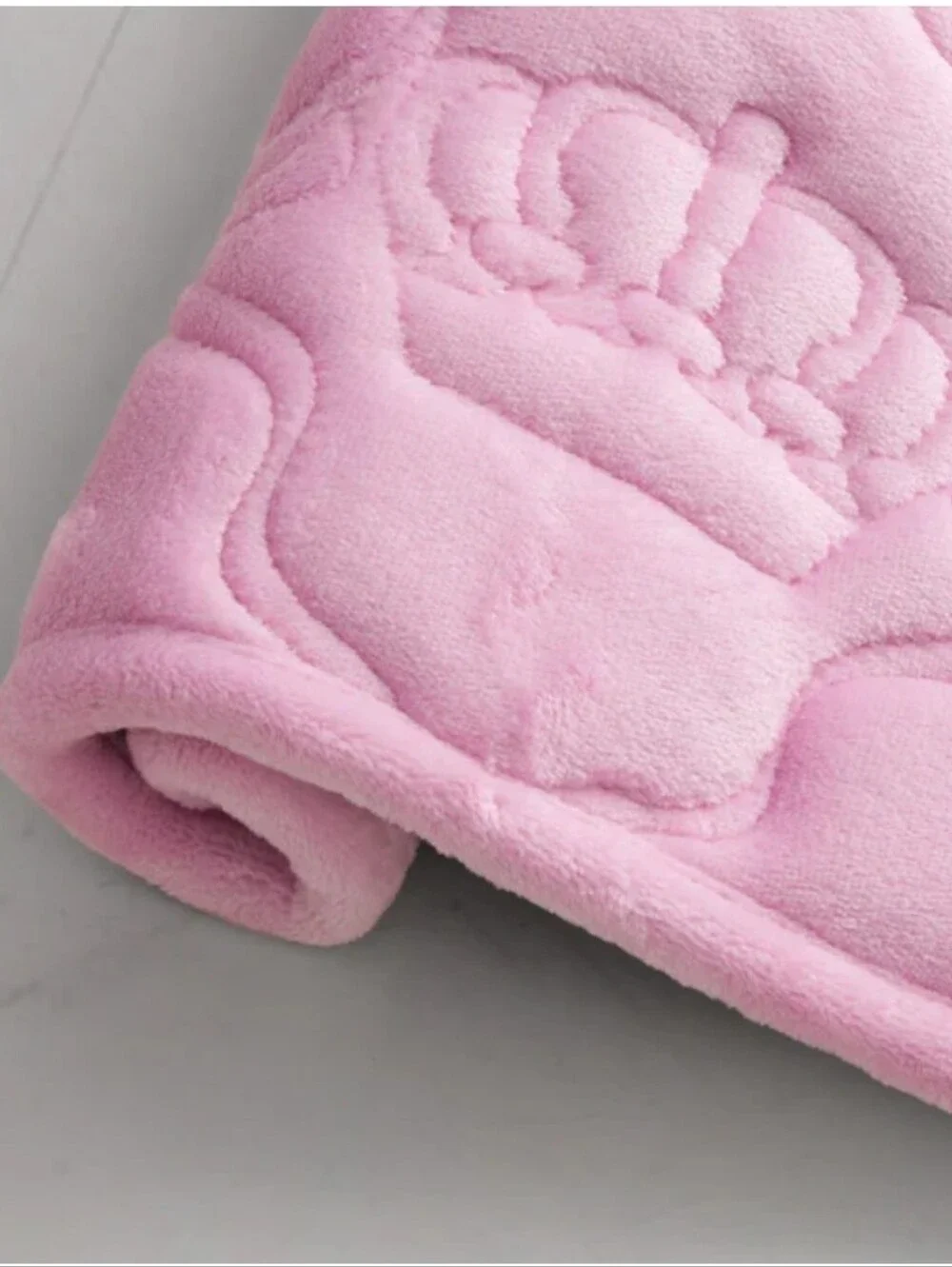 Juicy Couture Home Bow Lattice Quilted Memory Foam Bath Rug- Pink